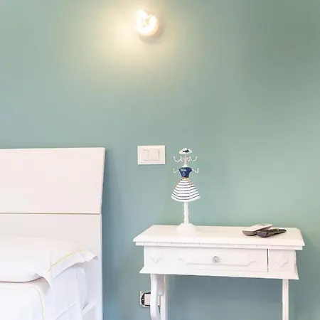 Monteverdi Boutique Apartment - Wifi & Air Con * קליארי