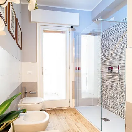 Monteverdi Boutique Apartment - Wifi & Air Con דירה קליארי