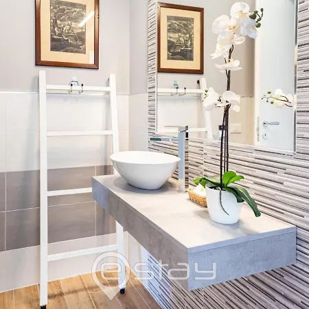 Monteverdi Boutique Apartment - Wifi & Air Con קליארי